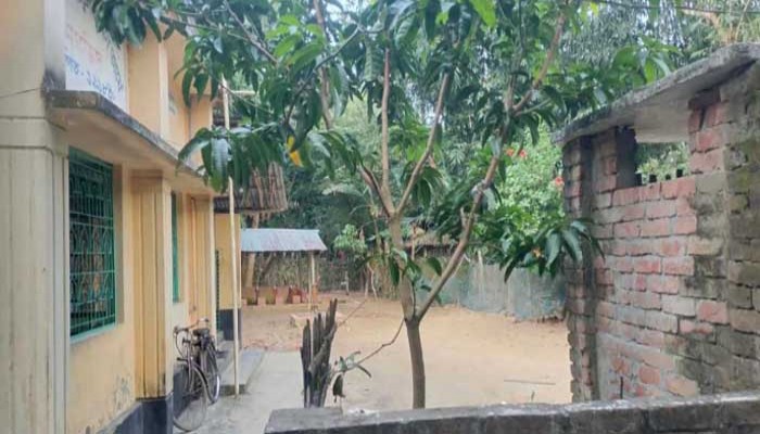 মসজিদের জমি নিয়ে বিরোধ, পাল্টাপাল্টি অভিযোগ