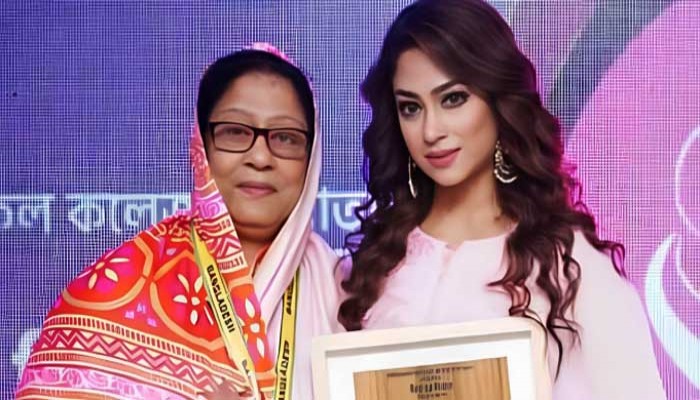 চিত্রনায়িকা পপি মা হারালেন
